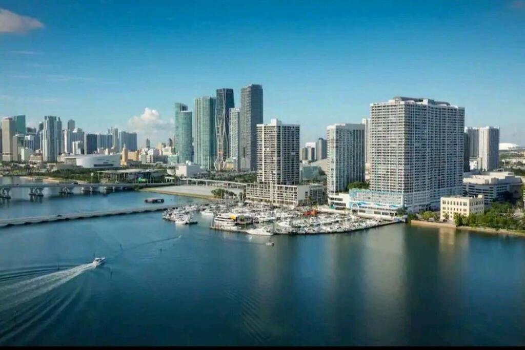 Sol Miami # 2 With Free Parking Apartment Luaran gambar